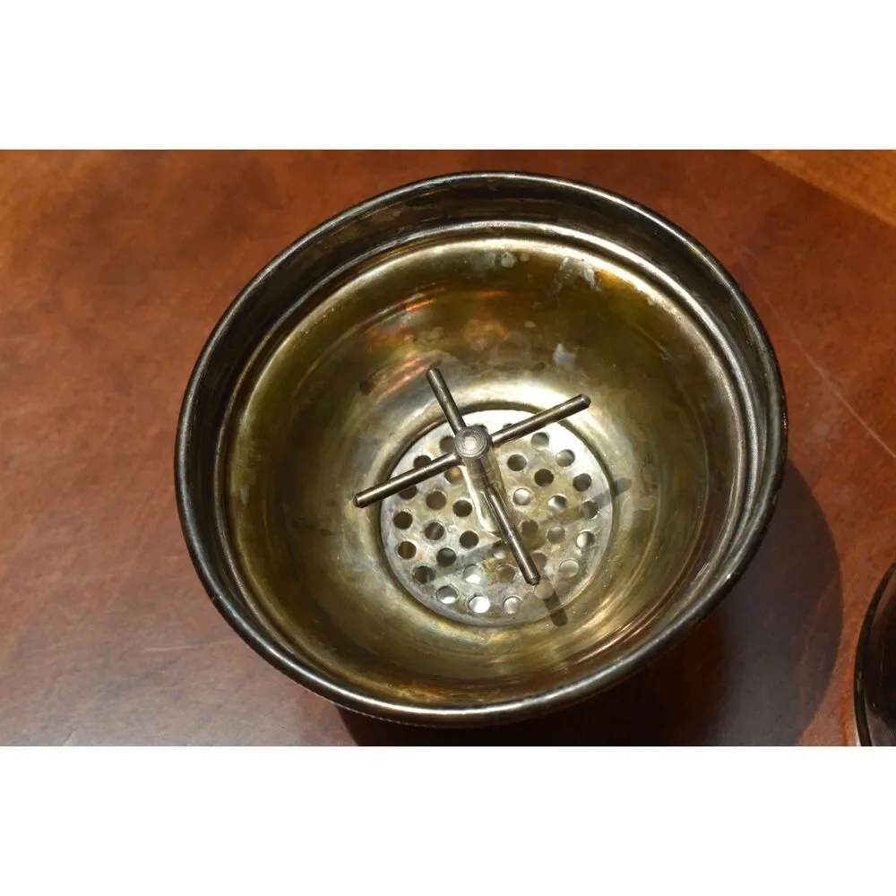 Antique English Silverplate Cocktail Shaker Built In Strainer 1.5 Pint Art Deco